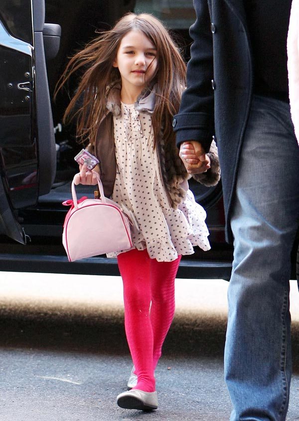 Suri Cruise - Thiên thần nhí một thời ngày càng luộm thuộm và mất vẻ đáng yêu - Ảnh 19.