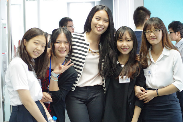 17 tuổi, nữ sinh tài năng này đã sáng lập hội thảo Mô phỏng Liên Hợp Quốc cho các bạn trẻ Việt Nam - Ảnh 3.