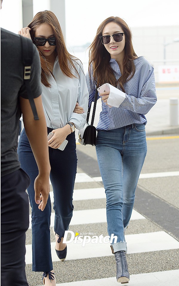 Jessica - Krystal đơn giản mà sang chảnh tại sân bay - Ảnh 2.