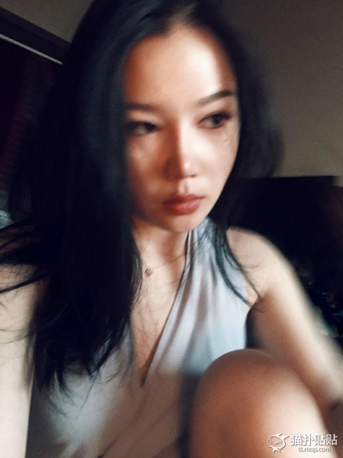 Cô nàng được mệnh danh là sát thủ bóng lưng khiến dân tình ngỡ ngàng khi... quay mặt lại - Ảnh 10. Cô nàng được mệnh danh là sát thủ bóng lưng khiến dân tình ngỡ ngàng khi... quay mặt lại - Ảnh 10.