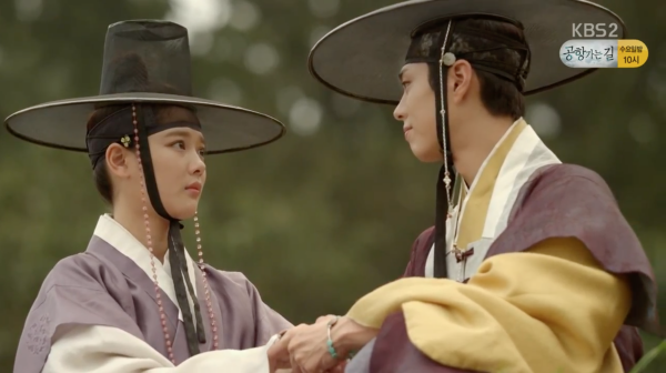 &ldquo;Moonlight&rdquo;: Kim Yoo Jung được Thế tử Bo Gum t&igrave;m lại người mẹ thất lạc - Ảnh 28.