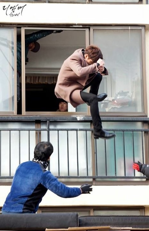 &ldquo;Remember&rdquo;: Yoo Seung Ho bị Nam Goong Min h&agrave;nh hạ, ngấm ngầm thủ ti&ecirc;u - Ảnh 25.