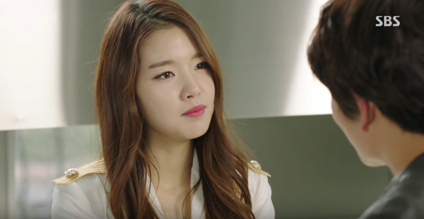 &ldquo;Entertainer&rdquo;: Ji Sung bất ngờ c&oacute; h&agrave;nh động th&acirc;n mật khiến Hyeri đỏ mặt - Ảnh 30.
