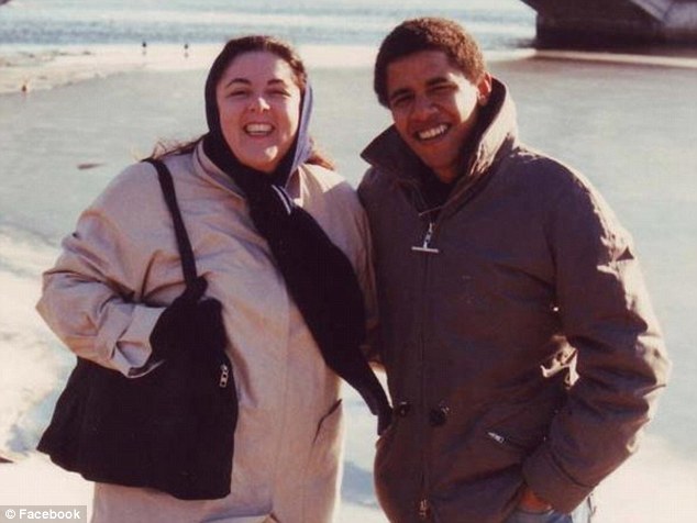 Lời tri ân đầy xúc động của tổng thống Obama tới những người phụ nữ quan trọng nhất đời mình - Ảnh 3.