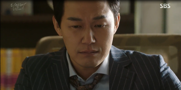 “Remember”: Hết bị bắn, Yoo Seung Ho lại bất ngờ ngất xỉu - Ảnh 30.