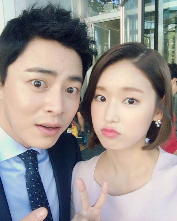 “Jealousy Incarnate: Jo Jung Suk được tên bạn thân “thơm” má làm hòa cực ngọt - Ảnh 34.