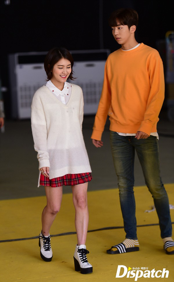 Học cách phối đồ đến trường siêu yêu từ Cheese In The Trap - Ảnh 26.