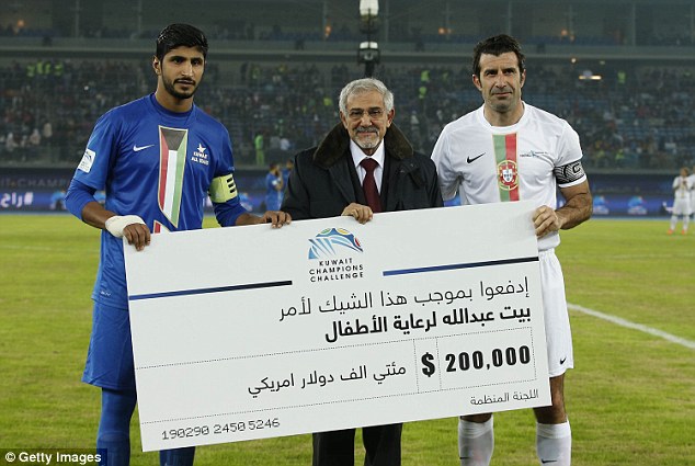 Trận đấu c&oacute; Beckham, Figo... tham dự bị FIFA điều tra - Ảnh 1.