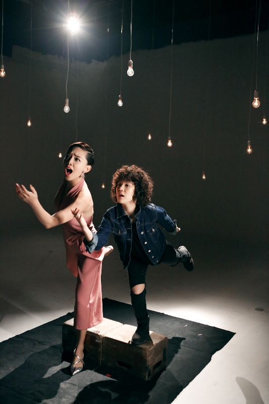 Hai c&ocirc; Ti&ecirc;n T&oacute;c Ti&ecirc;n - Ti&ecirc;n Ti&ecirc;n nhắng nh&iacute;t hết cỡ trong teaser MV - Ảnh 2.