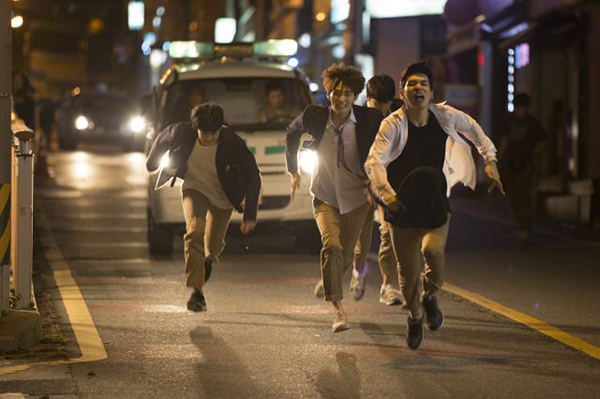Điểm danh 7 bộ phim Hàn khai hỏa rạp chiếu đầu năm 2016 - Ảnh 3.