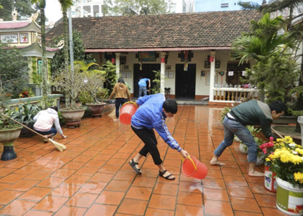 Tết ngày xưa luôn là một chủ đề thú vị để khám phá những truyền thống cũng như những ước muốn, nỗi niềm của người xưa. Hãy cùng đưa mắt đến những bức ảnh về Tết ngày xưa để tìm hiểu đồng thời thu hút lại không khí của Tết về với bản thân mình.