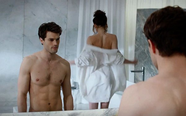 Dakota Johnson muốn Jamie Dornan khỏa thân hoàn toàn trong Fifty Shades Darker - Ảnh 3.