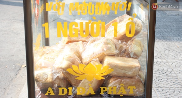Sau Sài Gòn, Hà Nội, tủ bánh mì miễn phí đầu tiên đã xuất hiện tại Đà Nẵng - Ảnh 2.