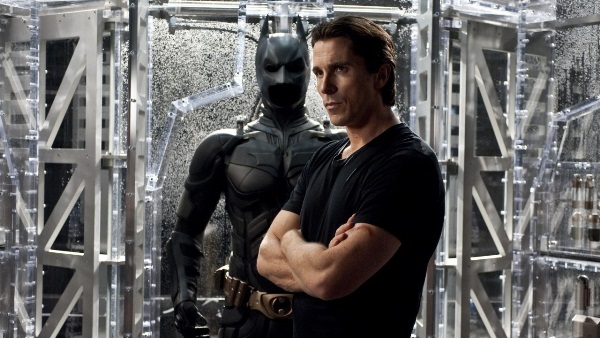 Morgan Freeman và Christian Bale không đánh giá cao Batman v Superman: Dawn of Justice - Ảnh 3.