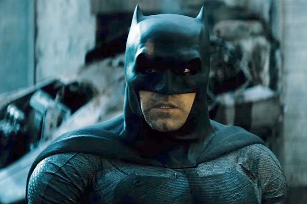 Ben Affleck buồn rũ rượi khi Batman v Superman nhận phải chỉ trích từ các nhà phê bình - Ảnh 5.