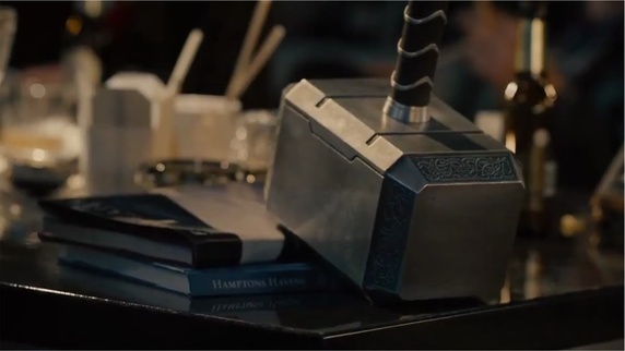 Thế rốt cục cây búa Mjolnir của Thor nặng bao nhiêu mà không ai nhấc nổi vậy? - Ảnh 3.