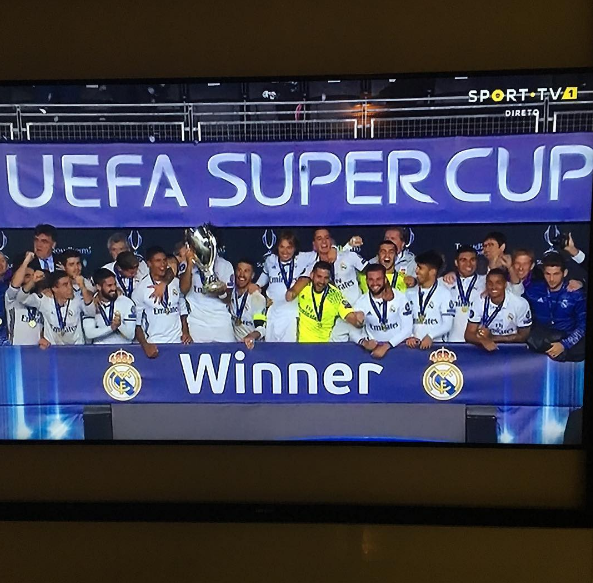 Bộ ảnh bán nude khoe cơ bắp vạm vỡ của Ronaldo - Ảnh 8.