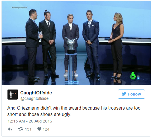 Đôi giày thể thao lệch tông khiến Griezmann bị cư dân mạng châm biếm - Ảnh 5.
