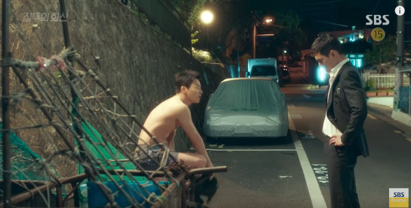 &ldquo;Jealousy Incarnate&rdquo;: Bị Kyung Pyo &ldquo;chia tay - đ&ograve;i qu&agrave;&rdquo;, Jung Suk lột &aacute;o trả giữa phố - Ảnh 3.