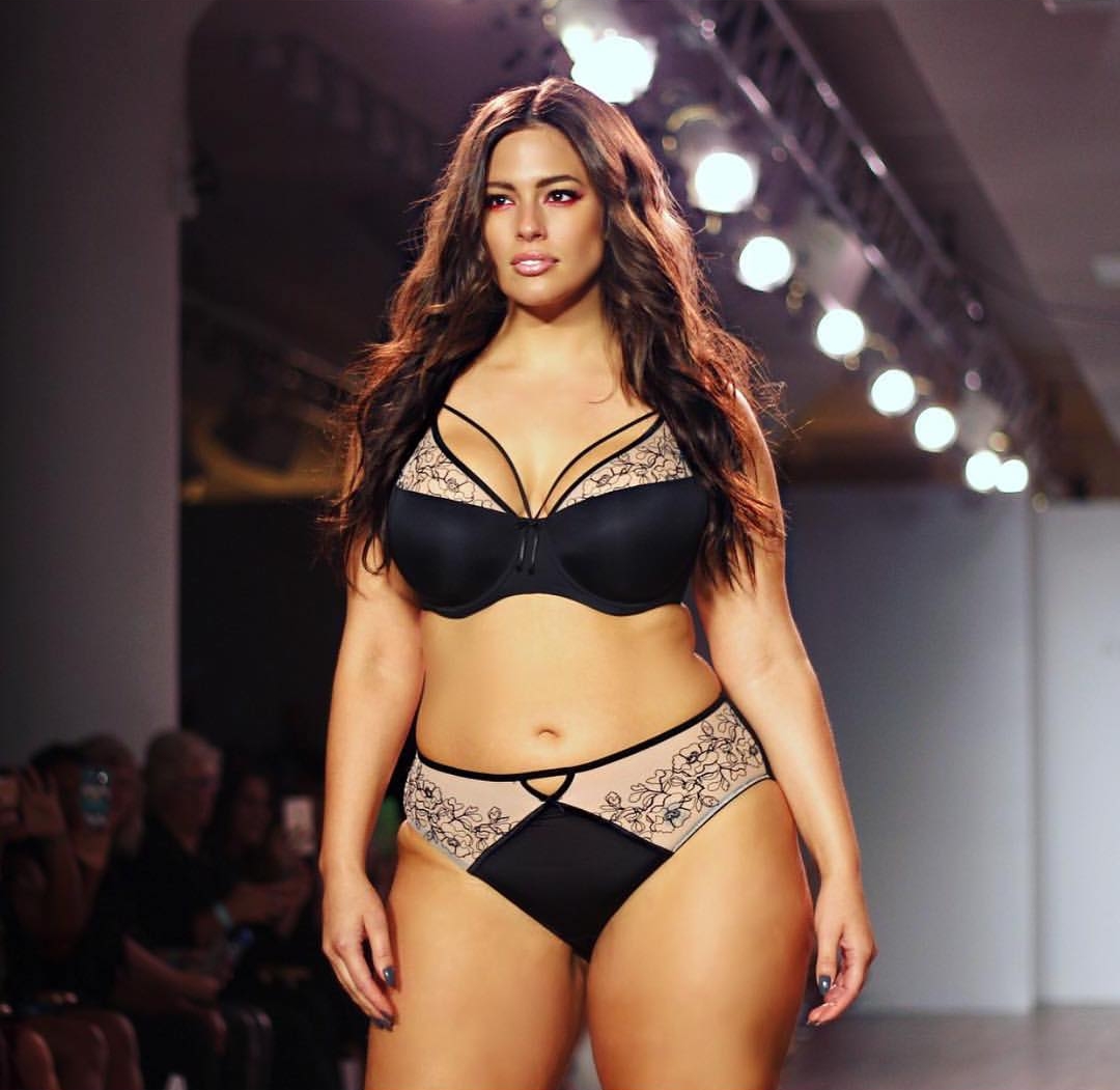 Mẫu béo Ashley Graham muốn làm thiên thần Victoria