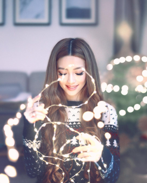 Nhìn mái tóc của cô ấy kìa, bao nhiêu cô gái khác phải phát ghen đây! - Ảnh 16. Nhìn mái tóc của cô ấy kìa, bao nhiêu cô gái khác phải phát ghen đây! - Ảnh 16.