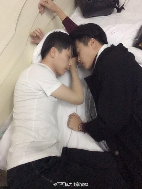Song Trình và Bất Khả Kháng Lực liên tục phát kẹo ngọt” cho người hâm mộ - Ảnh 11.