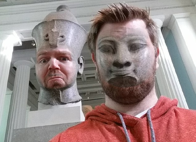 Ho&aacute;n đổi khu&ocirc;n mặt với người kh&aacute;c xưa rồi, thanh ni&ecirc;n n&agrave;y c&ograve;n h&oacute;a th&agrave;nh... danh nh&acirc;n cổ đại - Ảnh 6.