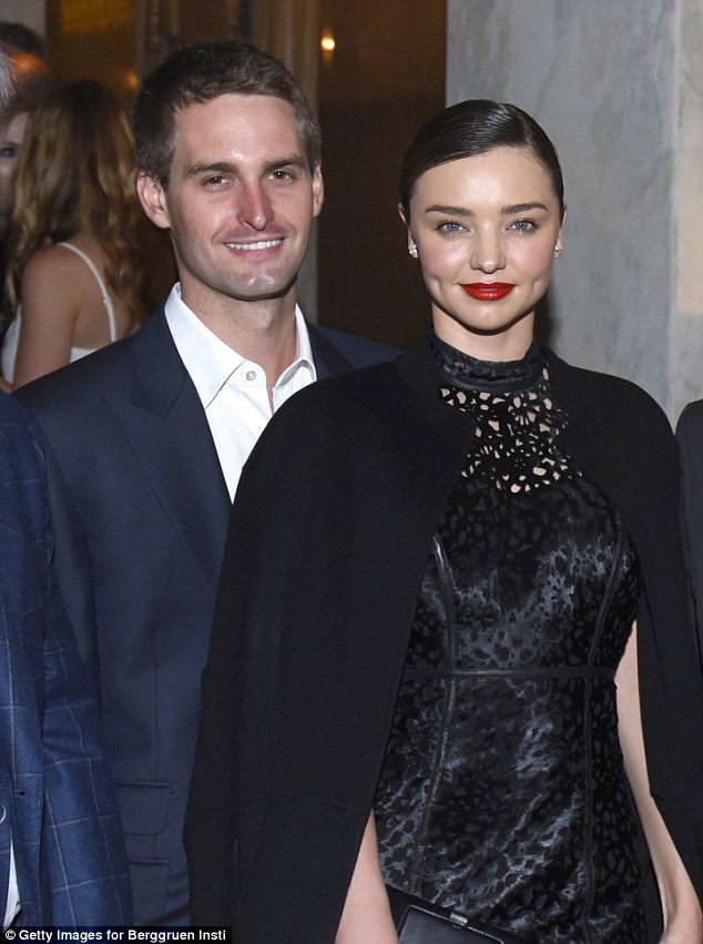 B&ecirc;n trong khu biệt thự sang trọng trị gi&aacute; 260 tỷ đồng của Miranda Kerr v&agrave; bạn trai  - Ảnh 7.
