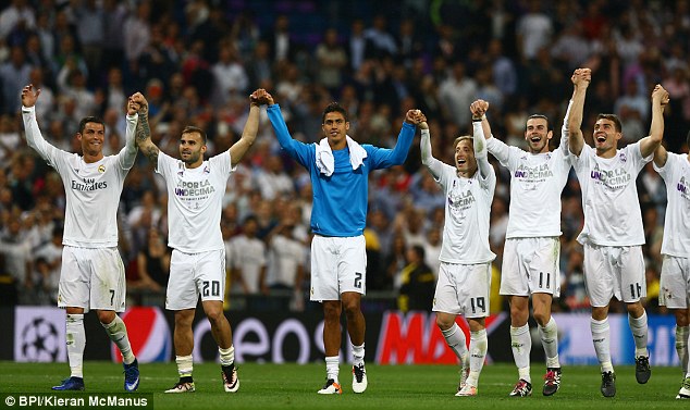 Nói không với báo chí, Ronaldo bị chửi bất lịch sự - Ảnh 4.