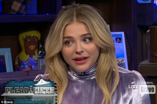 Chloe Grace Moretz chính thức xác nhận hẹn hò Brooklyn Beckham - Ảnh 1.