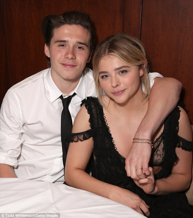 Sau tái hợp, Brooklyn Beckham và Chloe Moretz không thể rời nhau nửa bước - Ảnh 6.