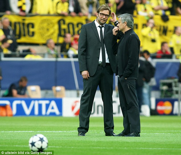 Mourinho dẫn dắt MU v&agrave; cuộc chiến của những si&ecirc;u huấn luyện vi&ecirc;n - Ảnh 10.