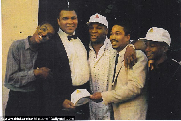 Con trai độc của Muhammad Ali: Tôi có nhiều thứ phải quan tâm hơn là bố tôi - Ảnh 4.