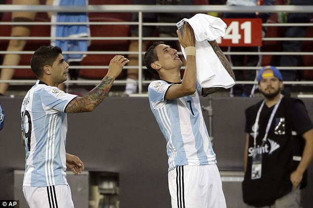 Messi ngồi dự bị, Argentina thắng trận ra quân ở Copa America 2016 - Ảnh 4.