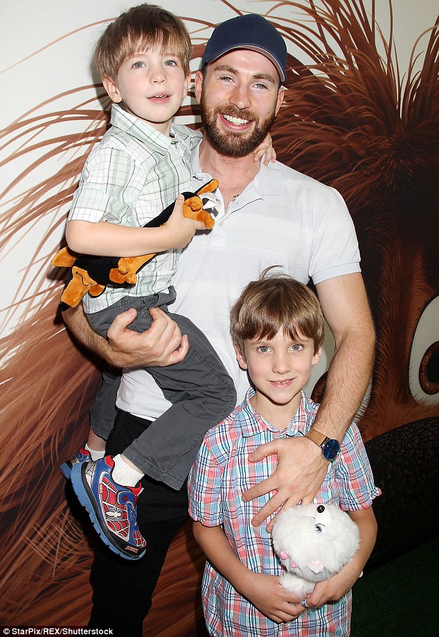 Chris Evans bị nghi là người thứ 3 khiến bạn gái mới bỏ chồng - Ảnh 5.