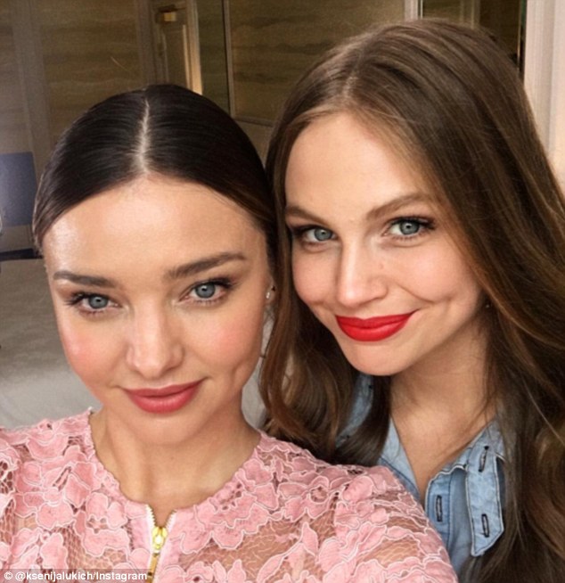 Đôi má lúm đồng tiền của Miranda Kerr trong loạt ảnh này sẽ khiến bạn không thể rời mắt - Ảnh 13.