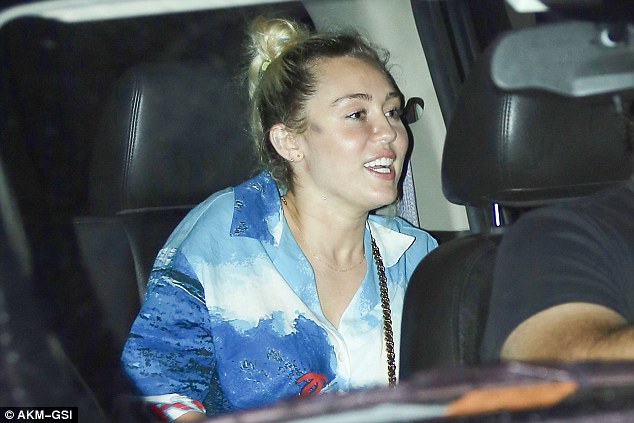 Giản dị và không ồn ào, Miley và Liam vẫn hạnh phúc đến đáng ghen tị! - Ảnh 5.