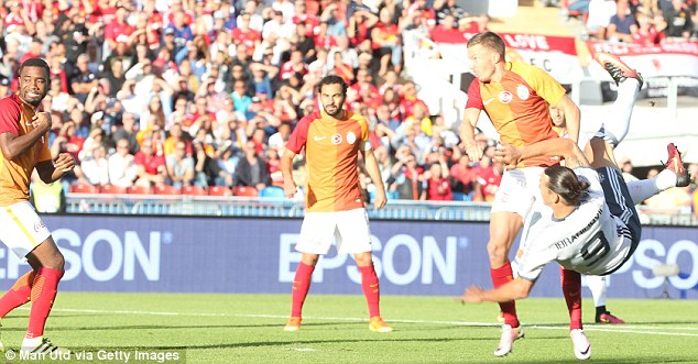 Ibrahimovic chuyển đến ở kh&aacute;ch sạn y&ecirc;u th&iacute;ch của k&igrave;nh địch Man City - Ảnh 6.
