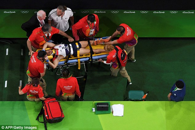 Ca chấn thương ghê rợn đầu tiên ở Olympic Rio 2016 - Ảnh 7.