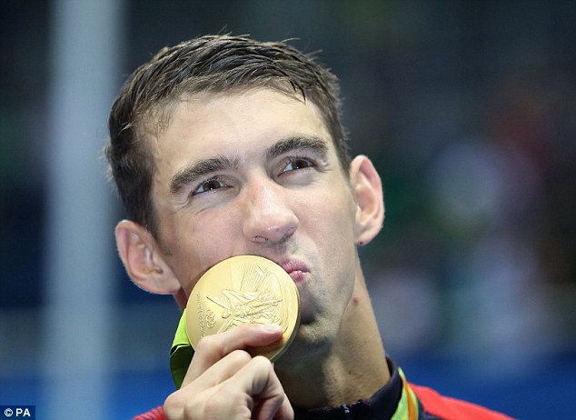 Michael Phelps chia tay đường đua xanh sau thất bại trước thần đồng bơi lội Singapore - Ảnh 2.