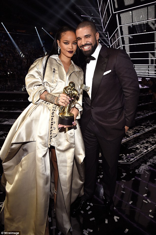 Vừa thoát friendzone sau 7 năm, Drake đã mong có em bé với Rihanna? - Ảnh 7.