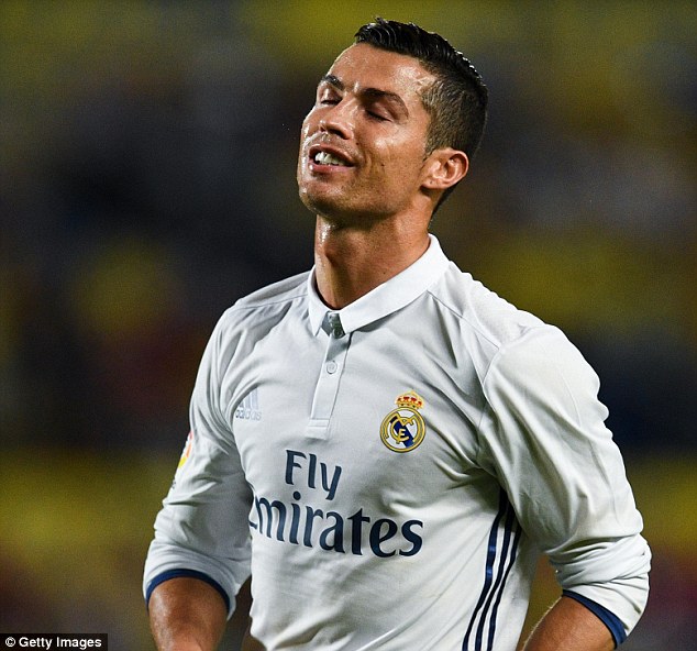 Cay c&uacute; v&igrave; bị thay khỏi s&acirc;n, Ronaldo chửi Zidane l&agrave; thằng ch&oacute; đẻ? - Ảnh 6.