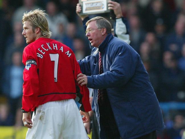 Alex Ferguson điên tiết lật bàn vì Beckham xin phép đi tập bằng... máy bay trực thăng - Ảnh 4.