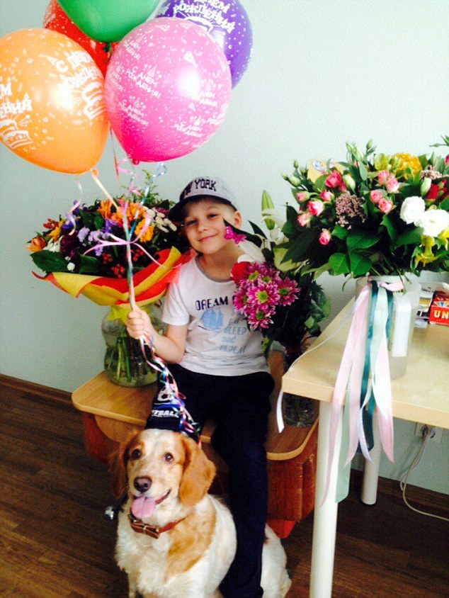 Bị chồng ch&ecirc; sau ca phẫu thuật thẩm mỹ hỏng, người phụ nữ &ocirc;m con trai 8 tuổi nhảy lầu tự tử - Ảnh 5.