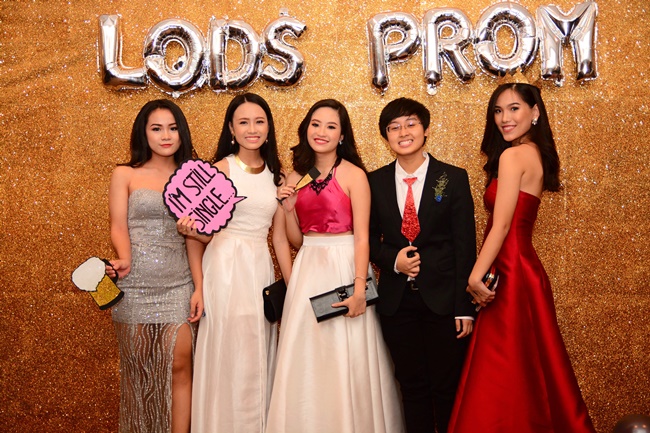 Teen THPT Lê Quý Đôn (TP.HCM) quẩy cực sung trong prom độc lập đầu tiên của trường - Ảnh 4.