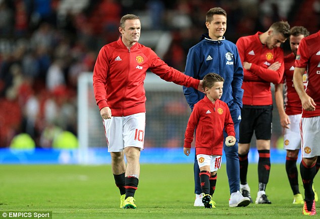 Chê lò đào tạo của Man Utd kém chất lượng, Rooney gửi con trai sang... Man City - Ảnh 1.