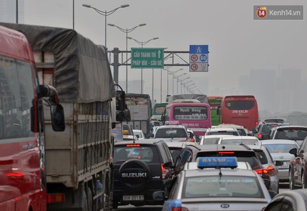 Hà Nội: 2 tiếng không đi nổi 5km, ùn tắc kinh hoàng trên đường vành đai 3 - Ảnh 7.