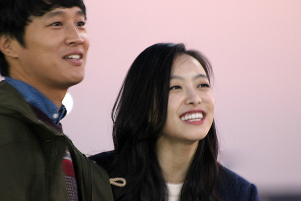 “Cô Nàng Ngổ Ngáo 2”: Cha Tae Hyun chấp nhận hứng gạch vì Victoria f(x) - Ảnh 4.