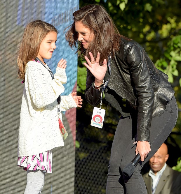 Suri Cruise - Thiên thần nhí một thời ngày càng luộm thuộm và mất vẻ đáng yêu - Ảnh 29.