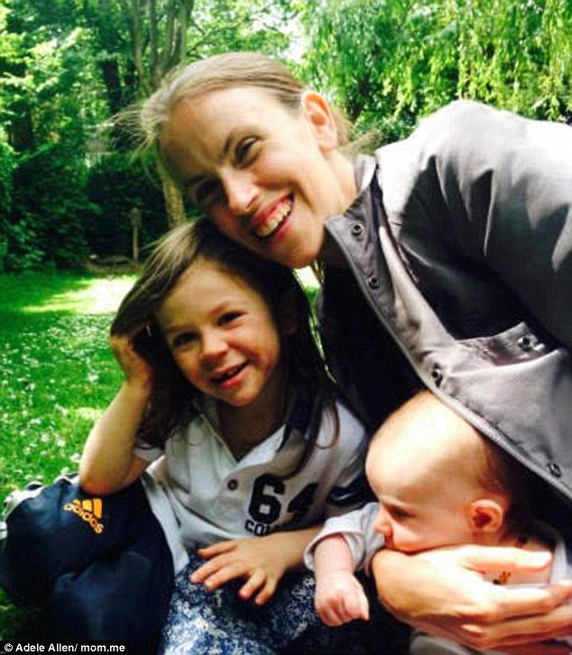 Mốt sinh con kh&ocirc;ng cắt d&acirc;y rốn cho trẻ tr&ecirc;n to&agrave;n thế giới g&acirc;y tranh c&atilde;i - Ảnh 4.